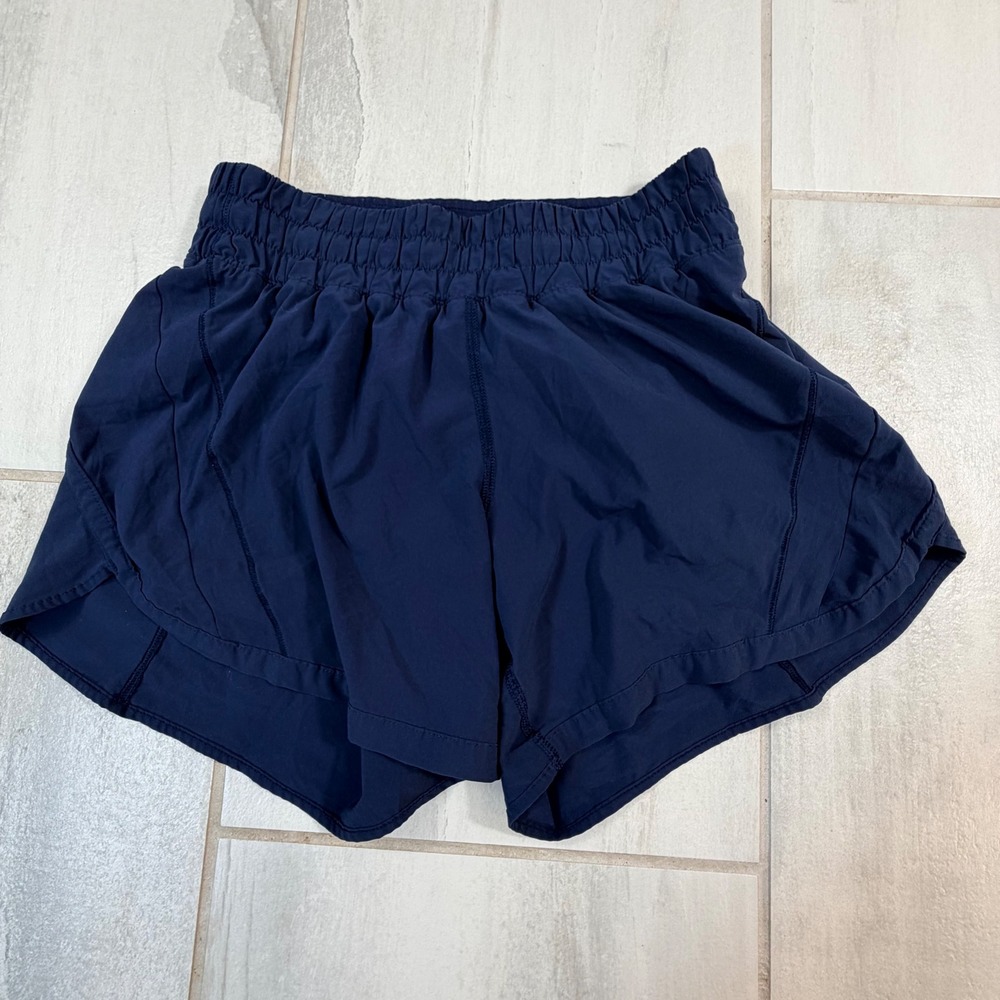 Lululemon Hotty Hot High-Rise Lined Shorts 2.5" Navy Blue Women Size 6